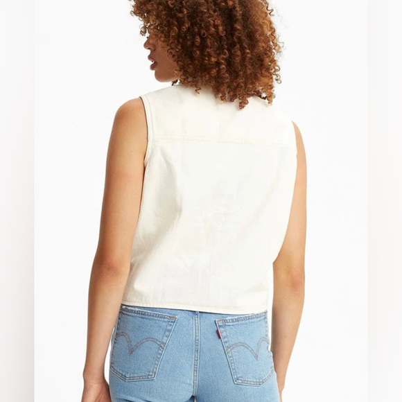 Levi’s Sleeveless Tie-Front Top - Picture 3 of 3